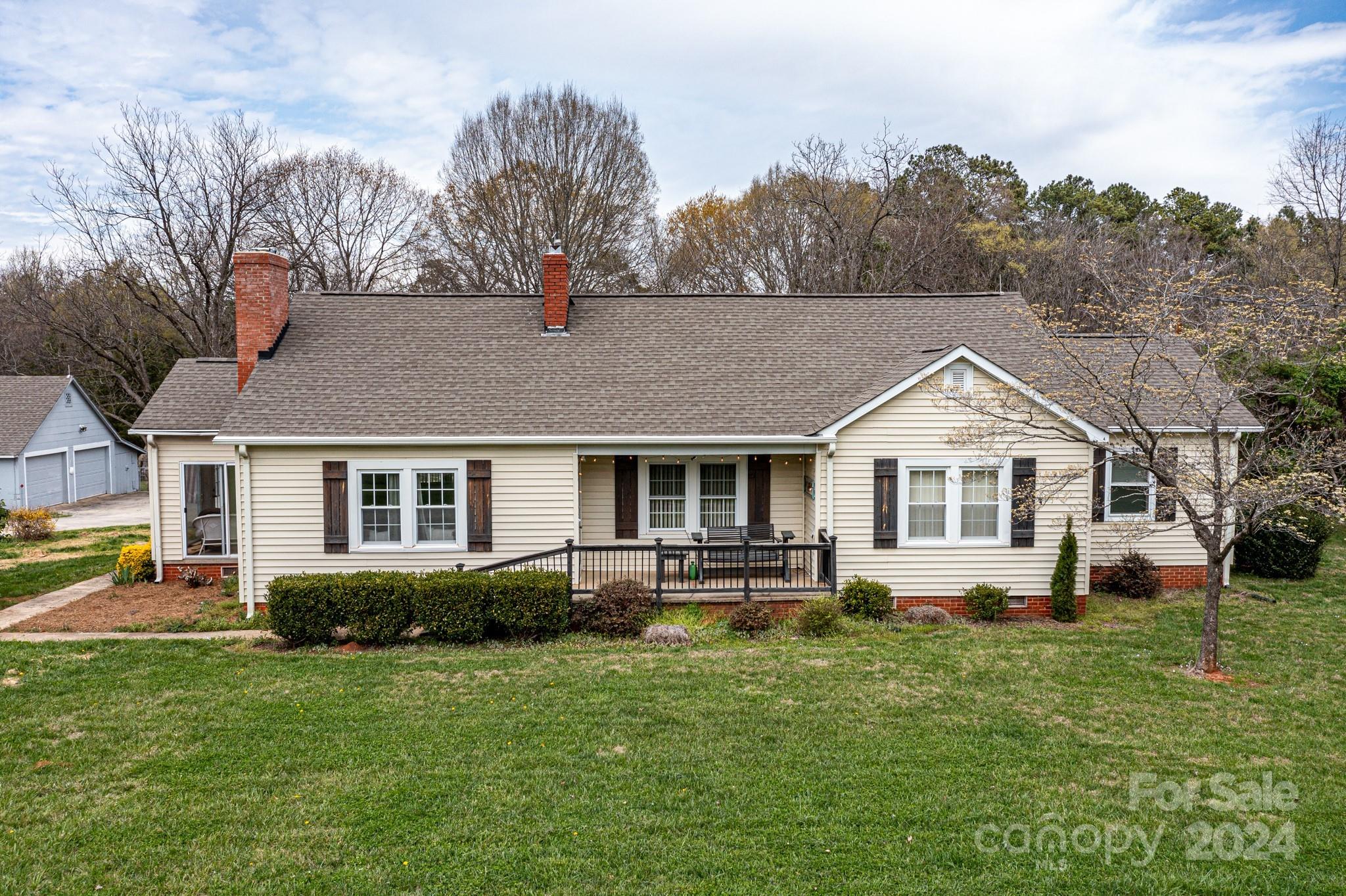 8501 Fairview Road Mint Hill, NC 28227 - Photo 2 of 42 Gallery Image 2