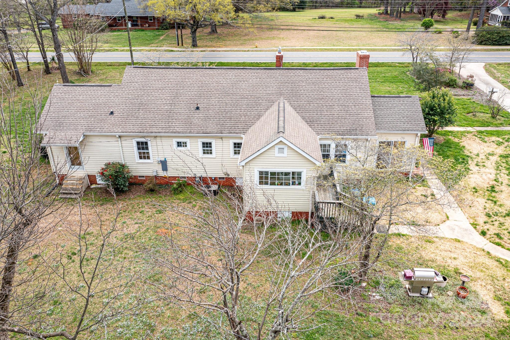 8501 Fairview Road Mint Hill, NC 28227 - Photo 3 of 42 Gallery Image 3