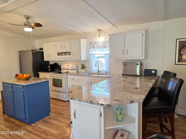 $120,000 | 2233 East Behrend Drive, Unit 45, Phoenix, AZ 85024