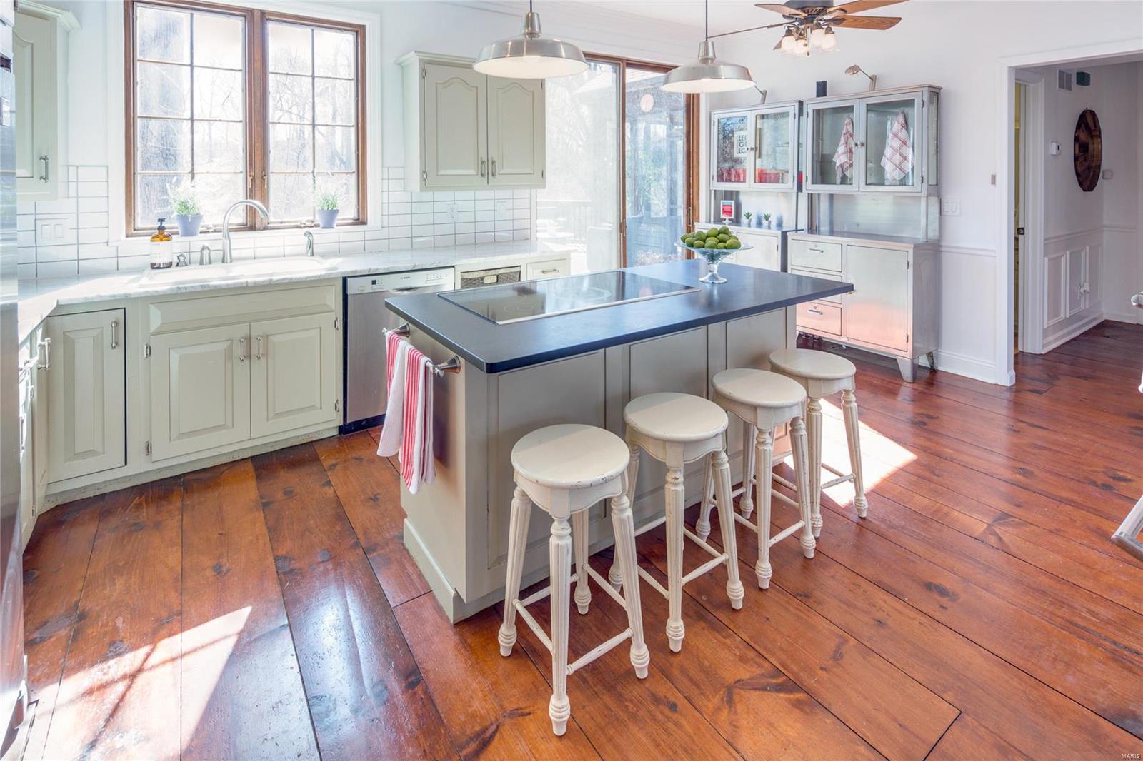 12600 Robyn Road St. Louis, MO 63127 - Photo 15 of 71 Gallery Image 15
