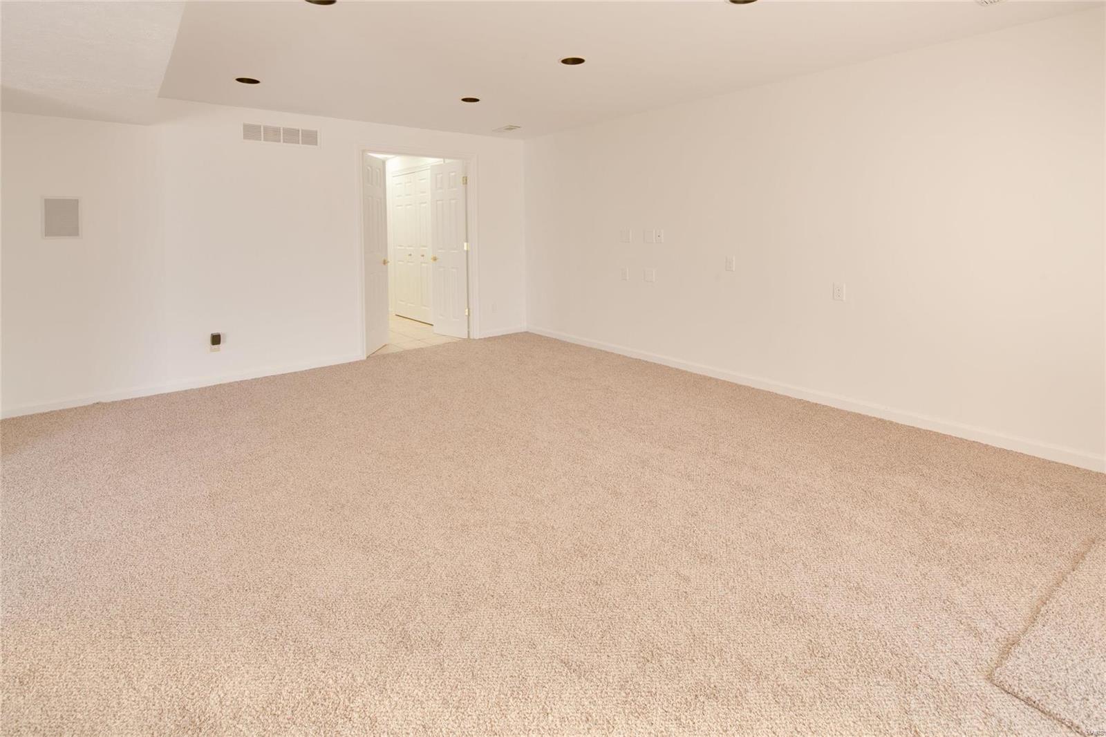 12600 Robyn Road St. Louis, MO 63127 - Photo 44 of 71 Gallery Image 44