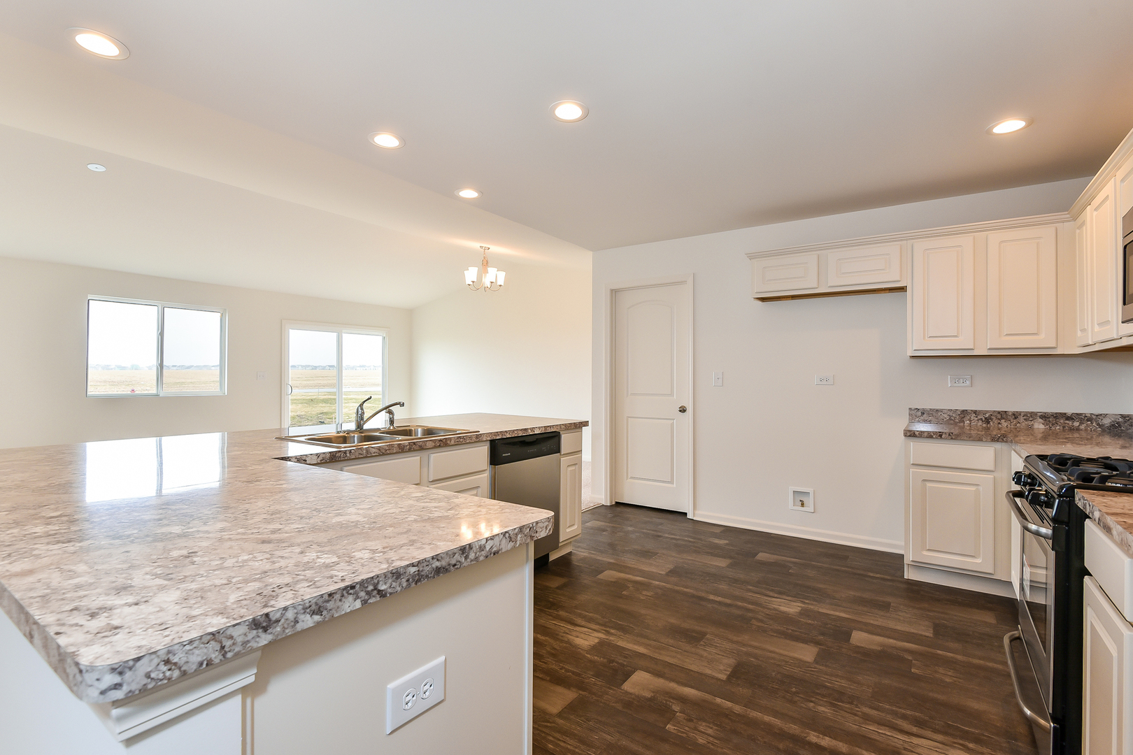 3710 Doherty Lane McHenry, IL 60050 - Photo 6 of 18