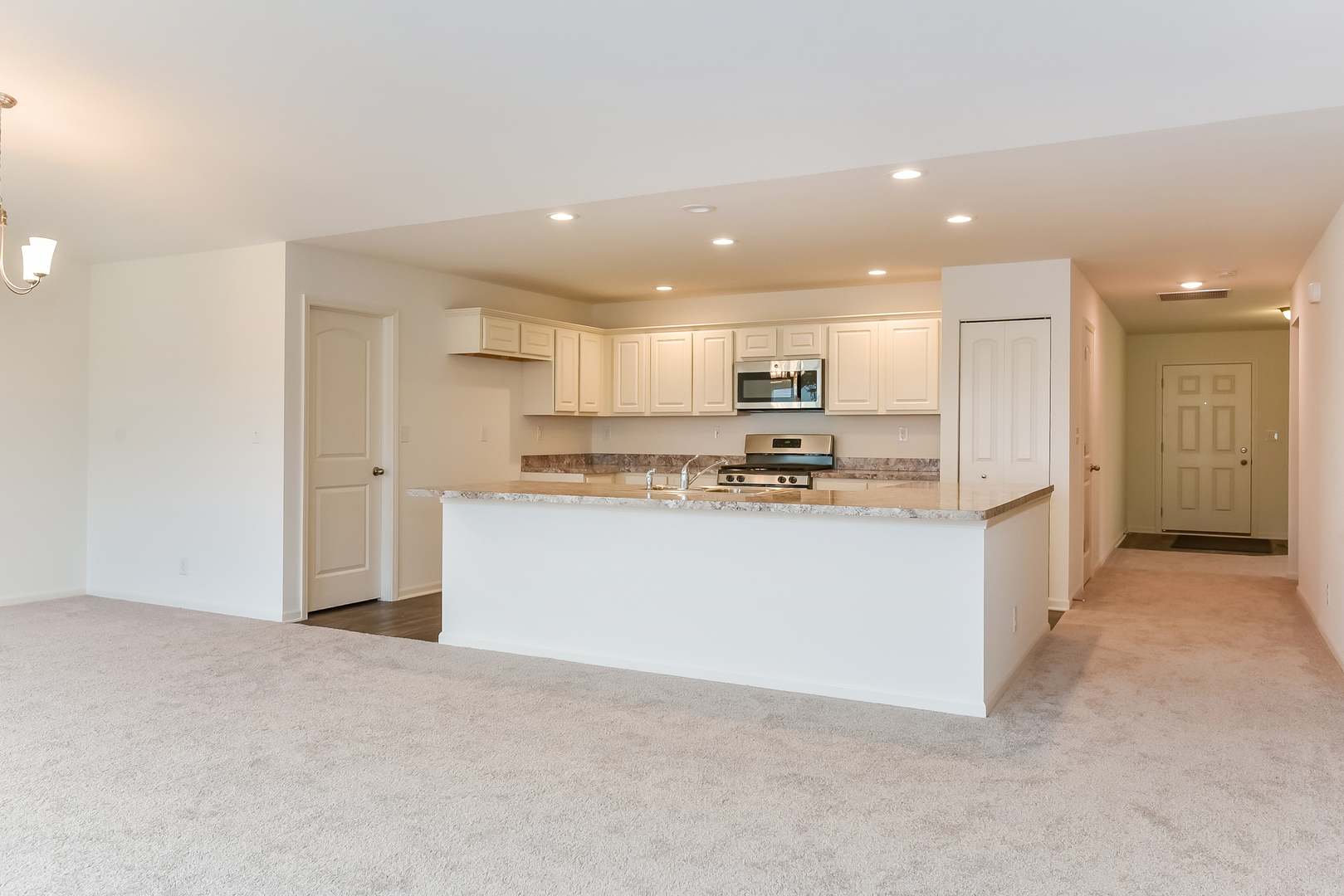 3710 Doherty Lane McHenry, IL 60050 - Photo 8 of 18