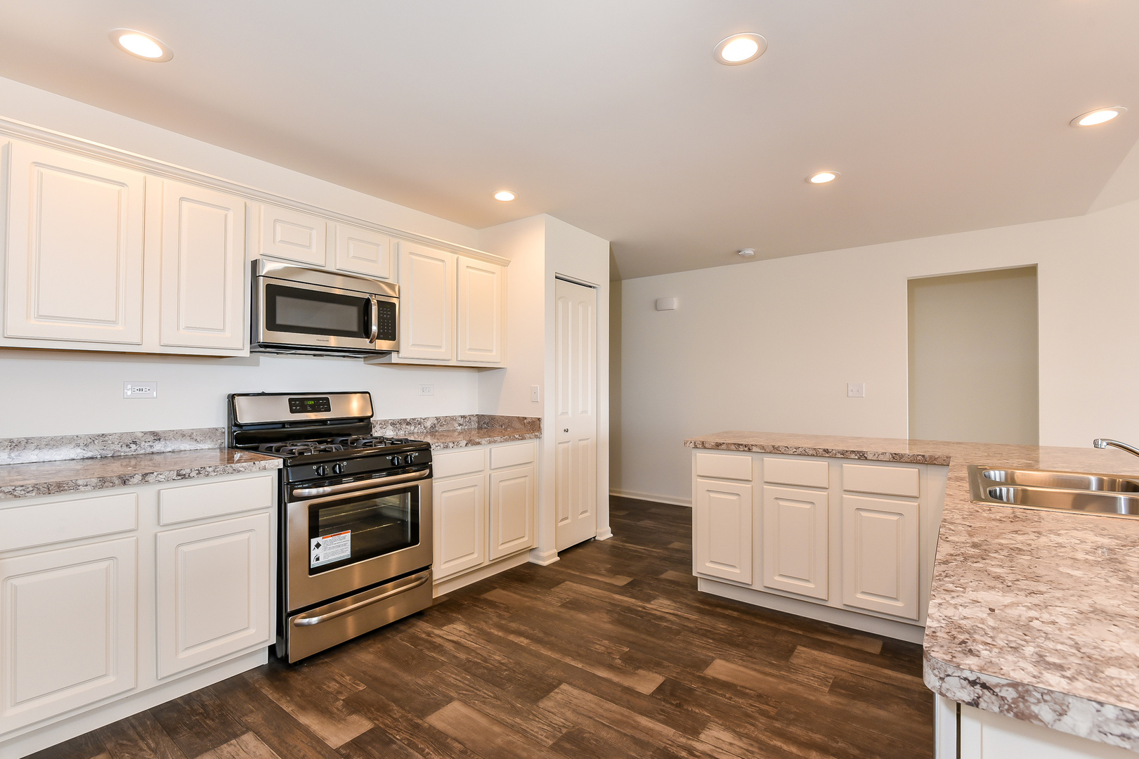 3710 Doherty Lane McHenry, IL 60050 - Photo 9 of 18