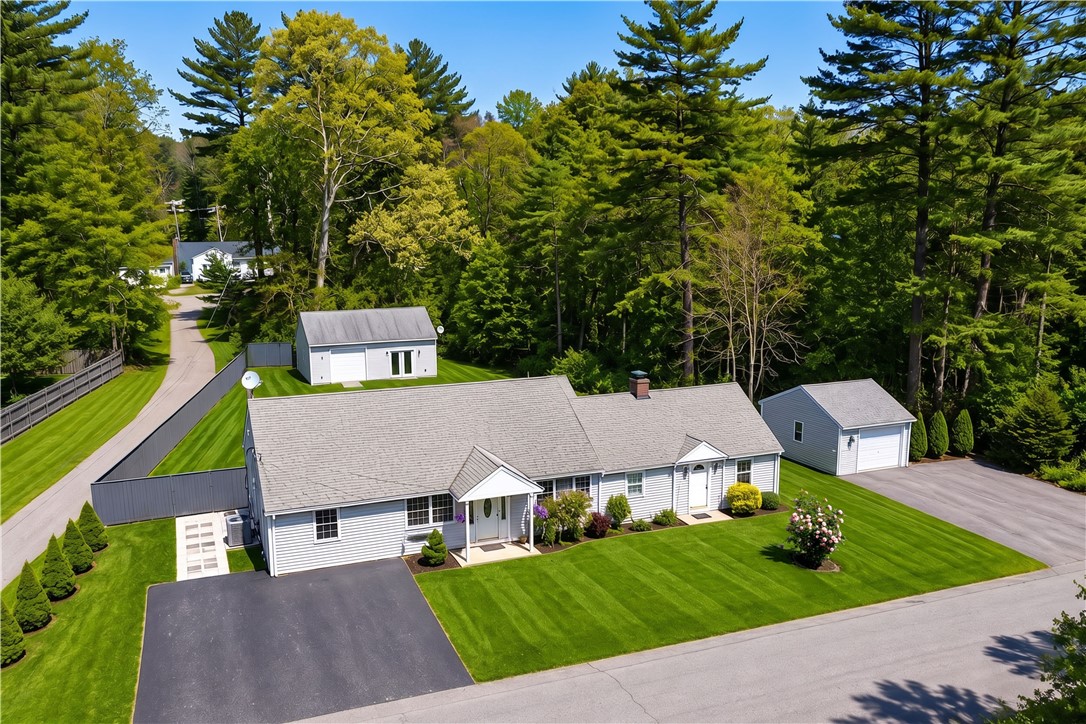 35 Leuba Road Coventry, RI 02816 - Photo 3 of 42