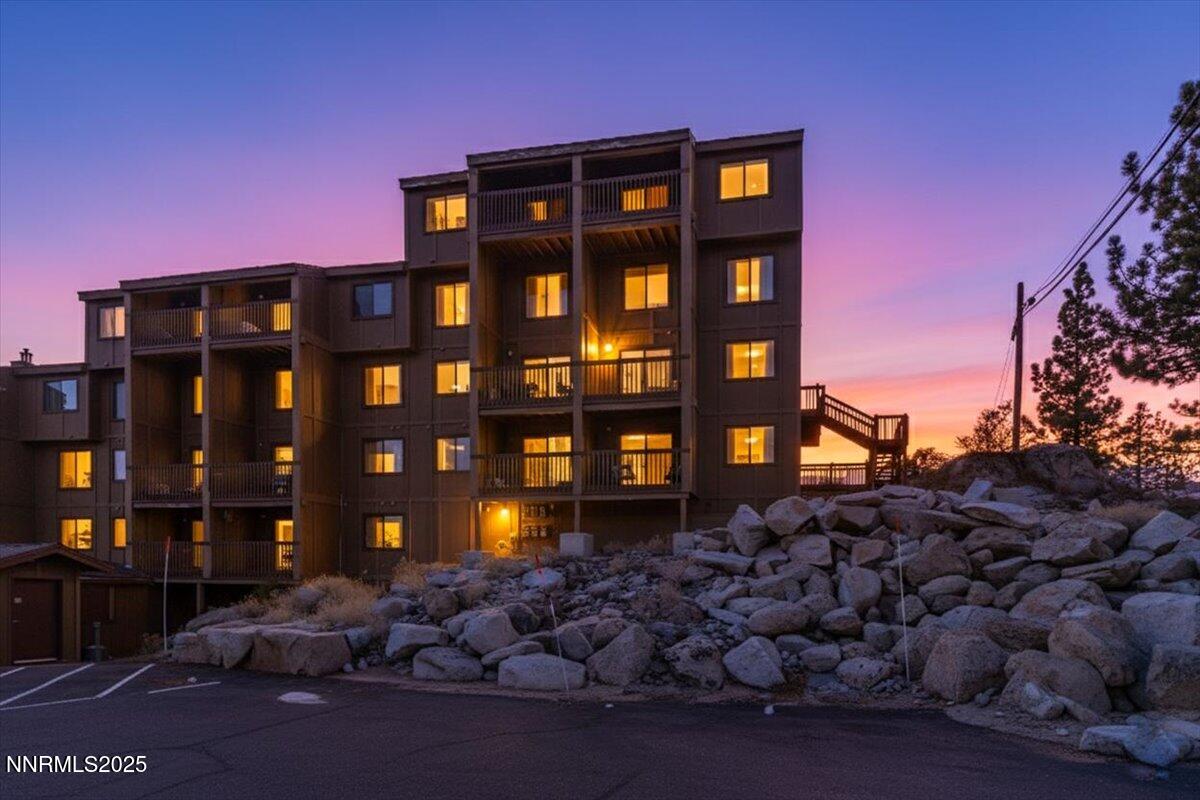 759 Boulder Court, Unit A Stateline, NV 89449 - Photo 37 of 61 07-Twilight3