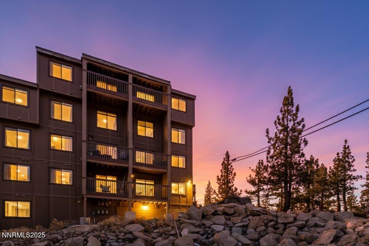 759 Boulder Court, Unit A Stateline, NV 89449 - Photo 38 of 61 08-Twilight5