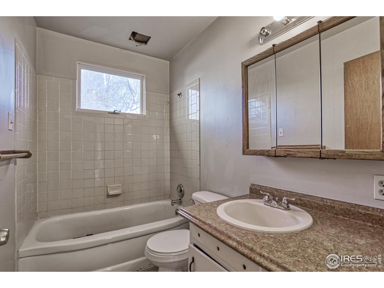 418 Riddle Drive Fort Collins, CO 80521 - Photo 15 of 29 Bathroom