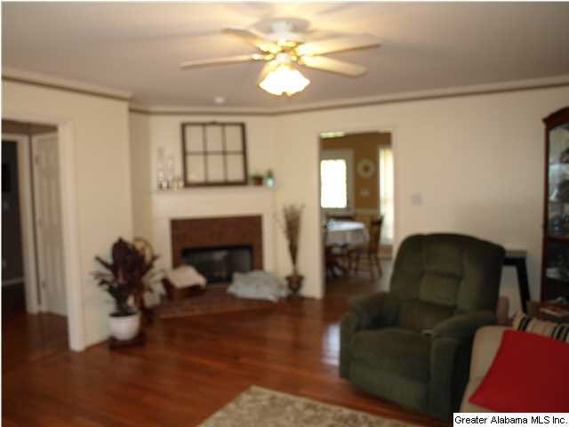1824 Hillcrest Road Northeast Birmingham, AL 35215 - Photo 5 of 28
