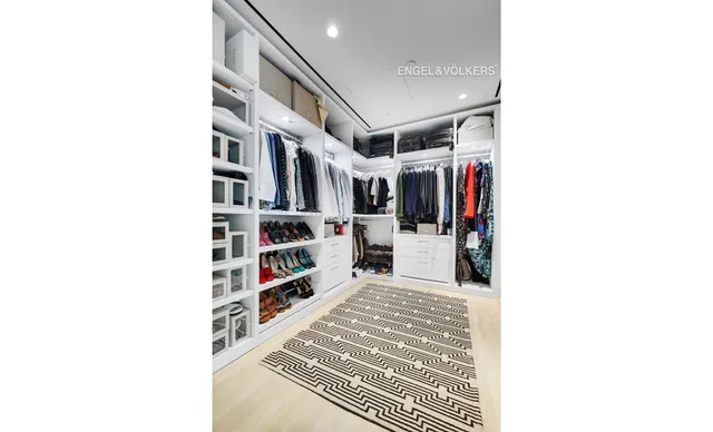 $5,500,000 | 150 East 72nd Street, Unit 4S | Lenox Hill