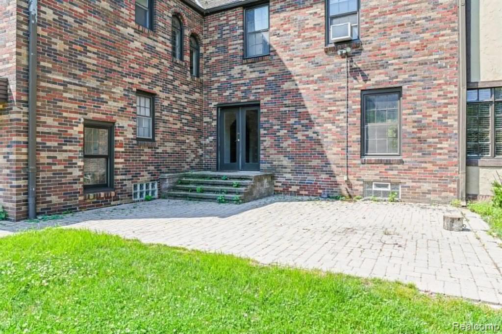 1122 Bishop Road Grosse Pointe Park, MI 48230 - Photo 36 of 44