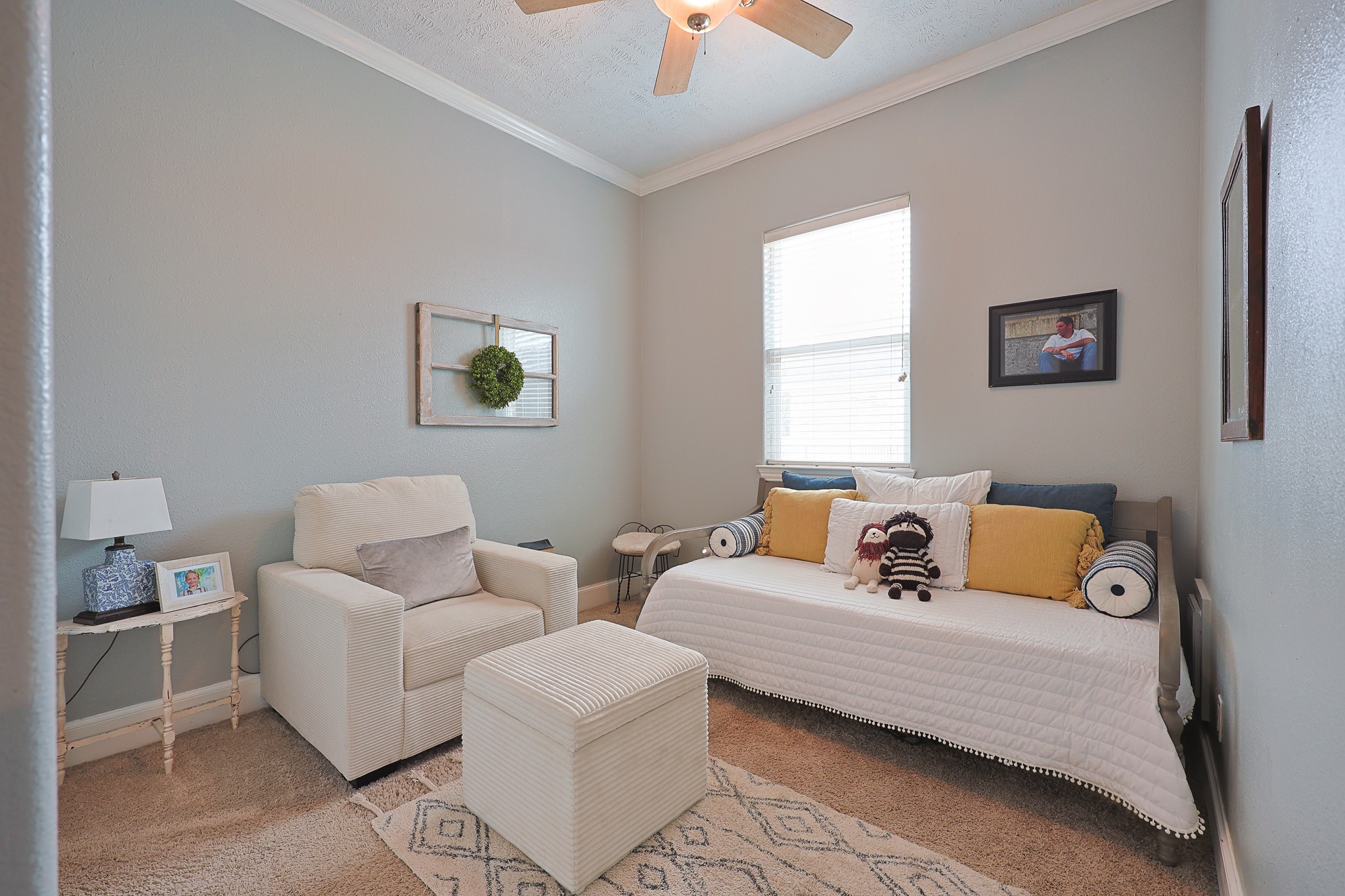 4704 Donald Street Seabrook, TX 77586 - Photo 30 of 42 a bedroom with furniture and a window