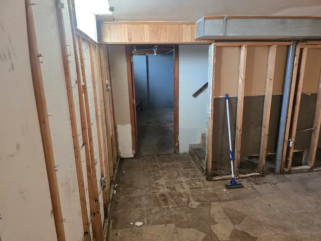 $114,900 | 173 Williamsburg Road, Country Club Hills, IL 60478