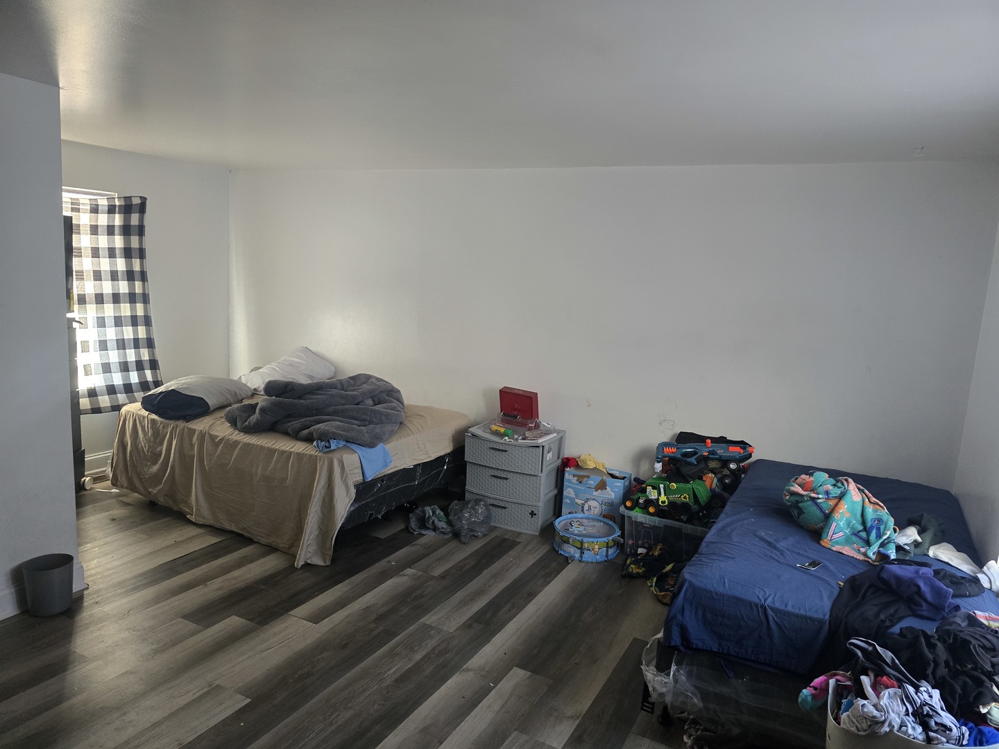 173 Williamsburg Road Country Club Hills, IL 60478 - Photo 9 of 22 a bedroom with furniture and a wooden floor