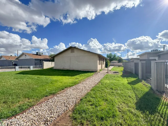 $1,000 | 2931 East Atlanta Avenue, Unit 2, Phoenix, AZ 85040