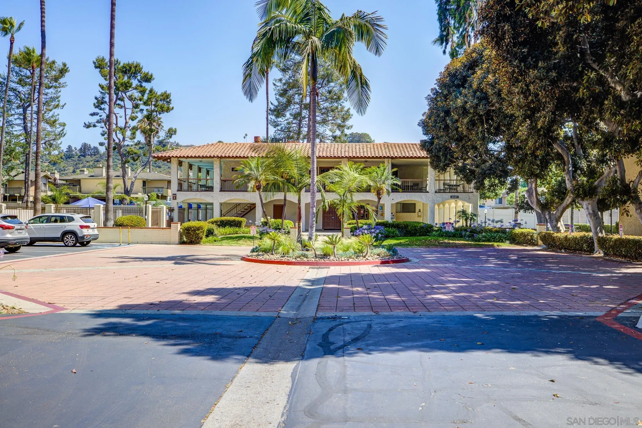 6019 Rancho Mission Road, Unit 102 San Diego, CA 92108 - Photo 17 of 23 Gallery Image 17