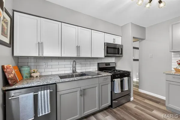 $289,900 | 6929 Dartmouth Avenue, University City, MO 63130