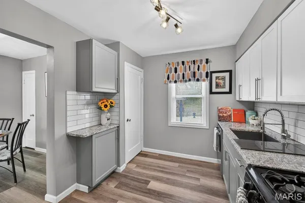 $289,900 | 6929 Dartmouth Avenue, University City, MO 63130