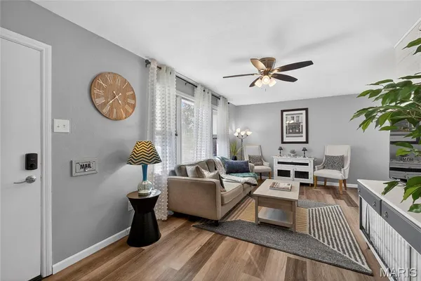 $289,900 | 6929 Dartmouth Avenue, University City, MO 63130