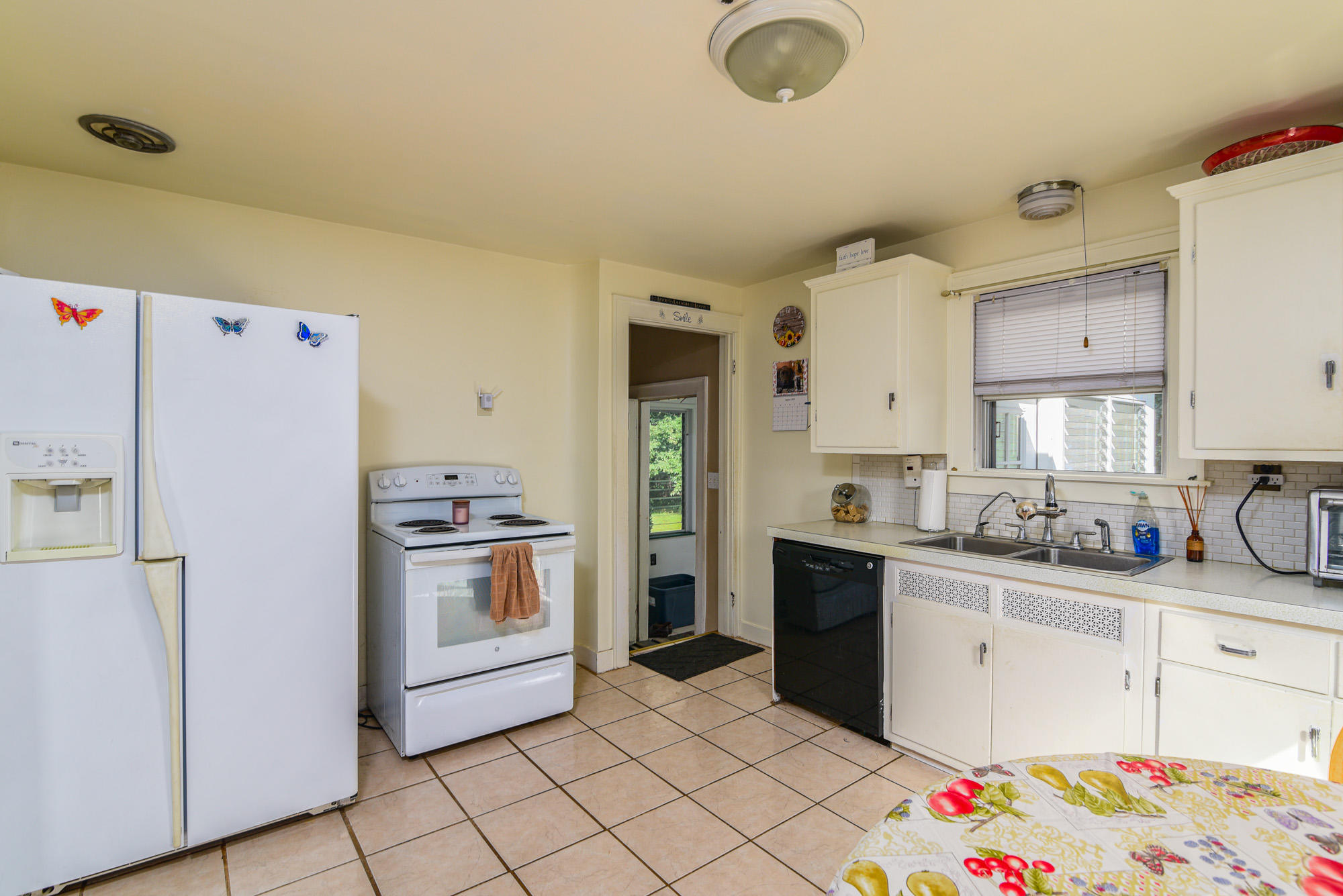 7 Stevenson Road Kittery, ME 03904 - Photo 9 of 24 kitchen (1)