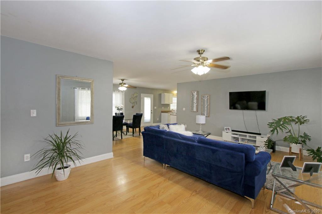 136 Carlyle Road Troutman, NC 28166 - Photo 4 of 34 Gallery Image 4