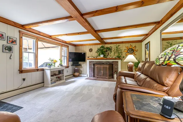 $469,000 | 212 West Main Street, Hillsborough, NH 03244