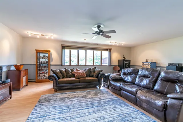 $469,000 | 212 West Main Street, Hillsborough, NH 03244