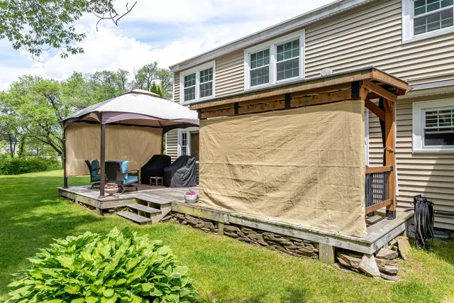 $469,000 | 212 West Main Street, Hillsborough, NH 03244