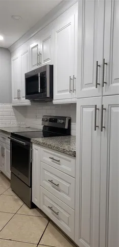 $2,150 | 1450 Atlantic Shores Boulevard, Unit 206, Hallandale Beach, FL 33009