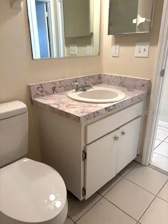 $1,725 | 407 Feltham Trail, Unit B, Sun City Center, FL 33573