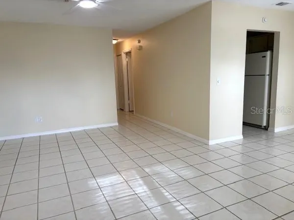 $1,725 | 407 Feltham Trail, Unit B, Sun City Center, FL 33573