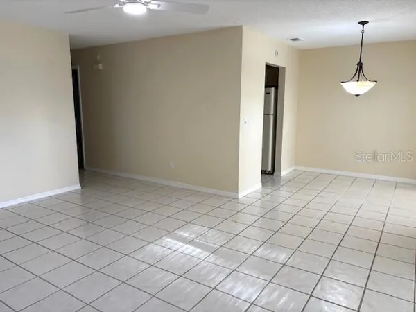 $1,725 | 407 Feltham Trail, Unit B, Sun City Center, FL 33573