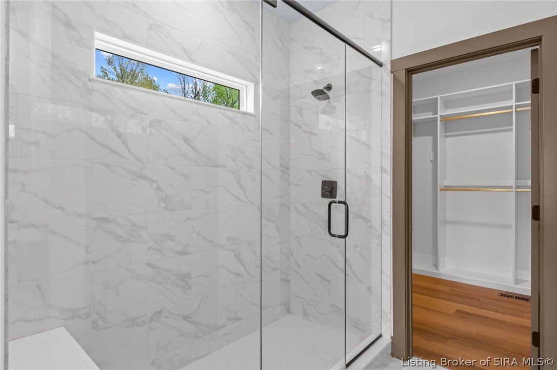 3501 Linnert Way New Albany, IN 47150 - Photo 37 of 77 Large Custom Shower with transverse window