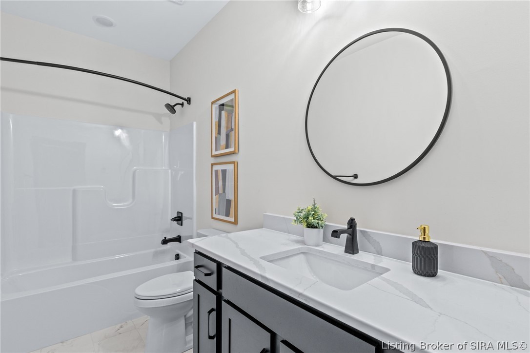 3501 Linnert Way New Albany, IN 47150 - Photo 10 of 77 1st floor Bathroom