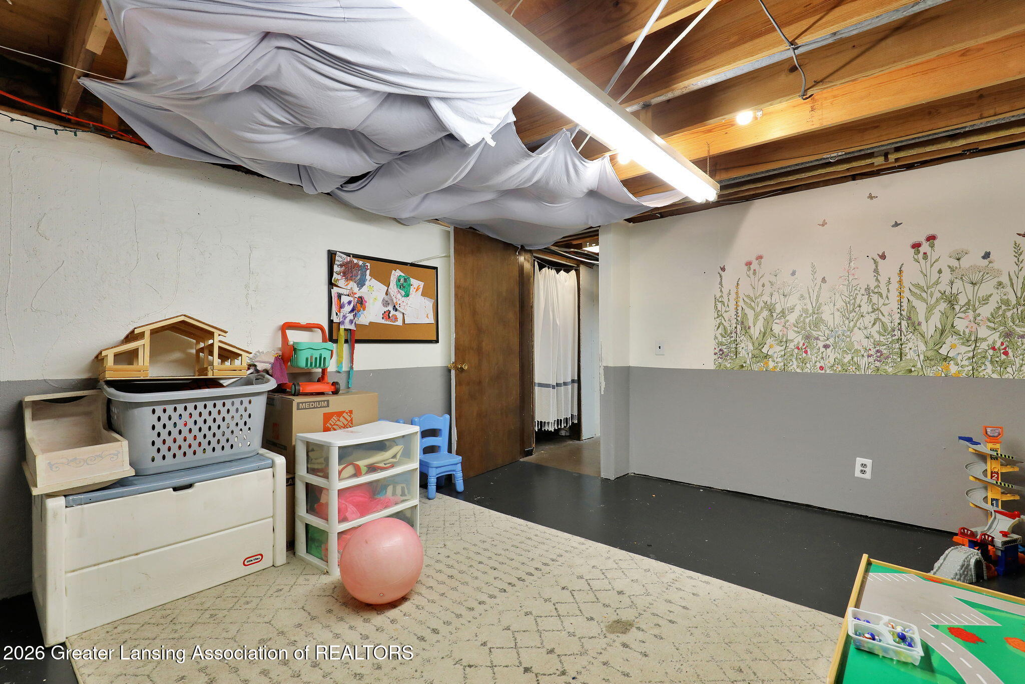 3211 Lawdor Road Lansing, MI 48911 - Photo 26 of 35 20-web-or-mls-Open Ended Media-19
