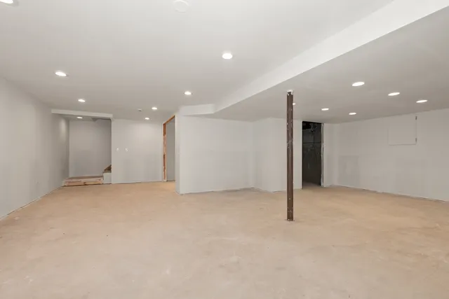 an empty room with an empty space