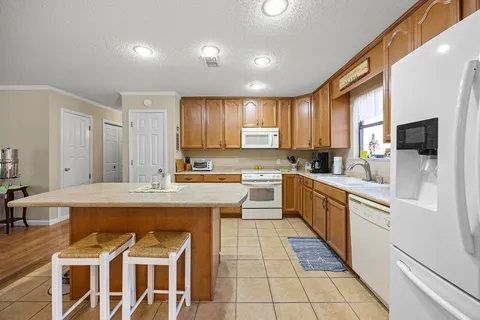 $370,000 | 5855 Houston Lane, Crestview, FL 32539