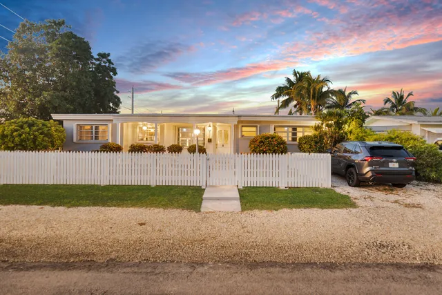 $999,000 | 2801 Fogarty Avenue, Key West, FL 33040