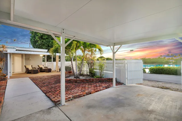 $999,000 | 2801 Fogarty Avenue, Key West, FL 33040