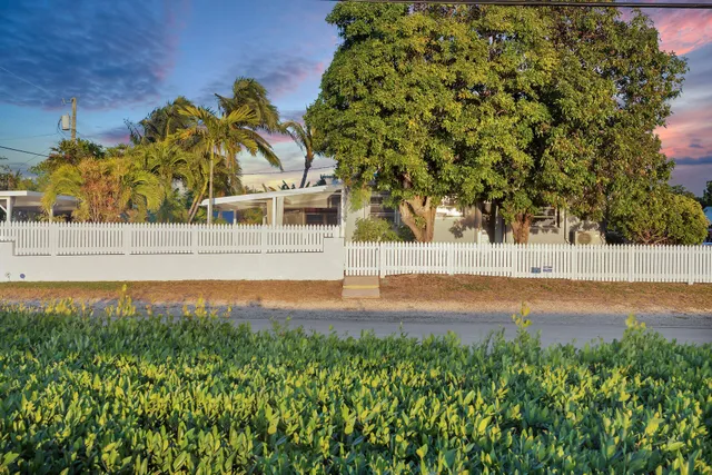 $999,000 | 2801 Fogarty Avenue, Key West, FL 33040