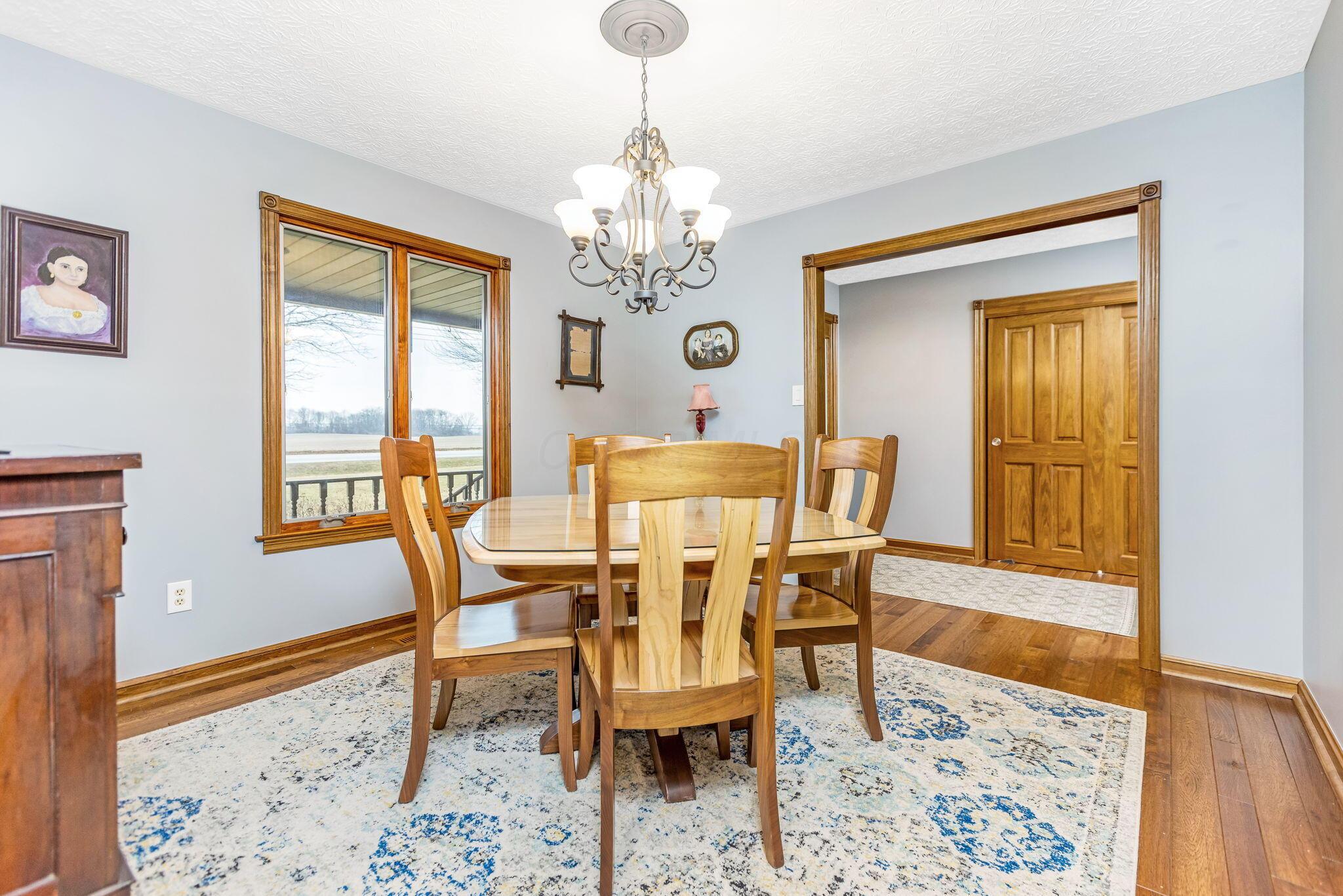 4479 State Rte 762 Lockbourne, OH 43137 - Photo 12 of 64 Dining room