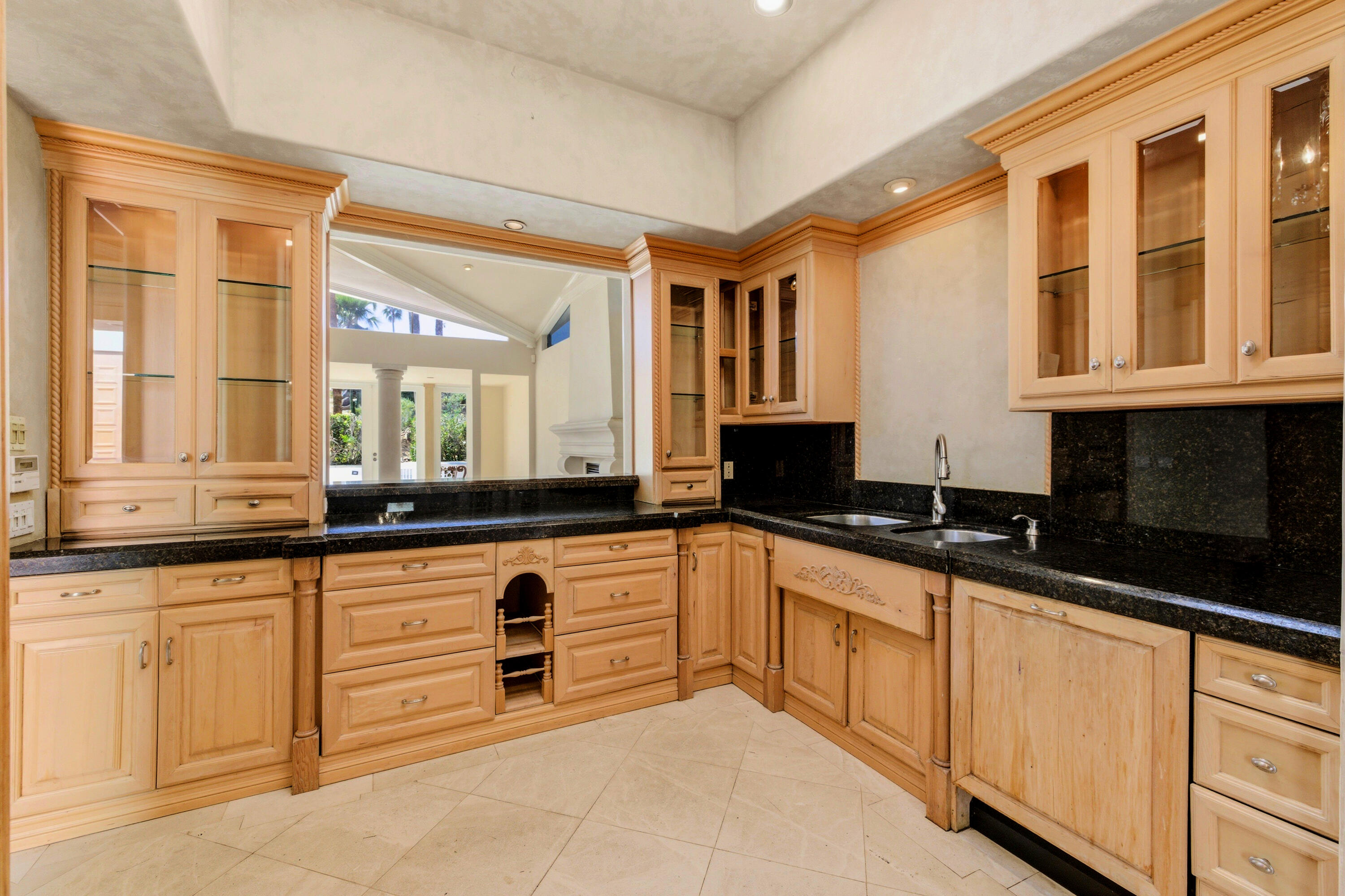 489 East San Jose Road Palm Springs, CA 92264 - Photo 12 of 34 Kitchen