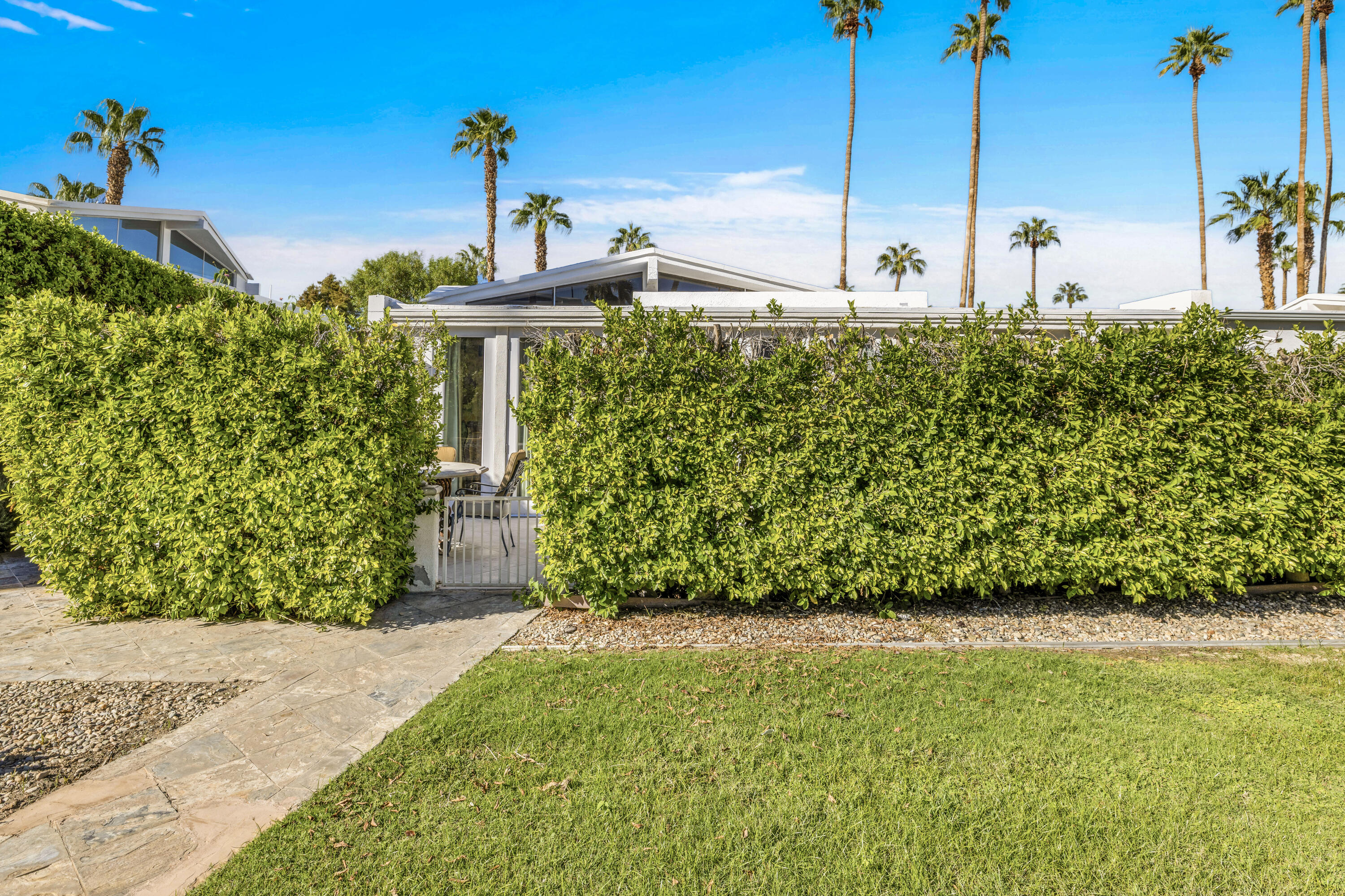 489 East San Jose Road Palm Springs, CA 92264 - Photo 29 of 34 Back of property