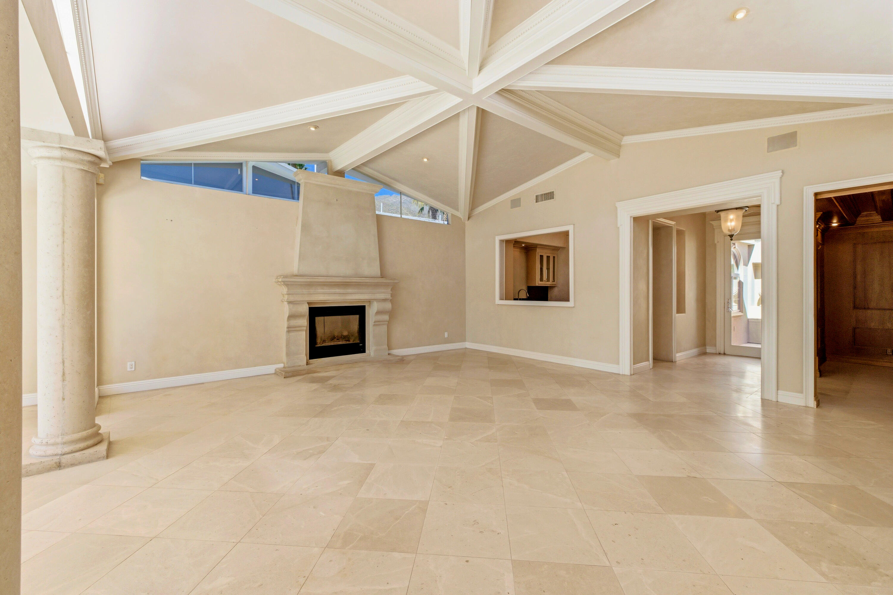 489 East San Jose Road Palm Springs, CA 92264 - Photo 7 of 34 Main living area