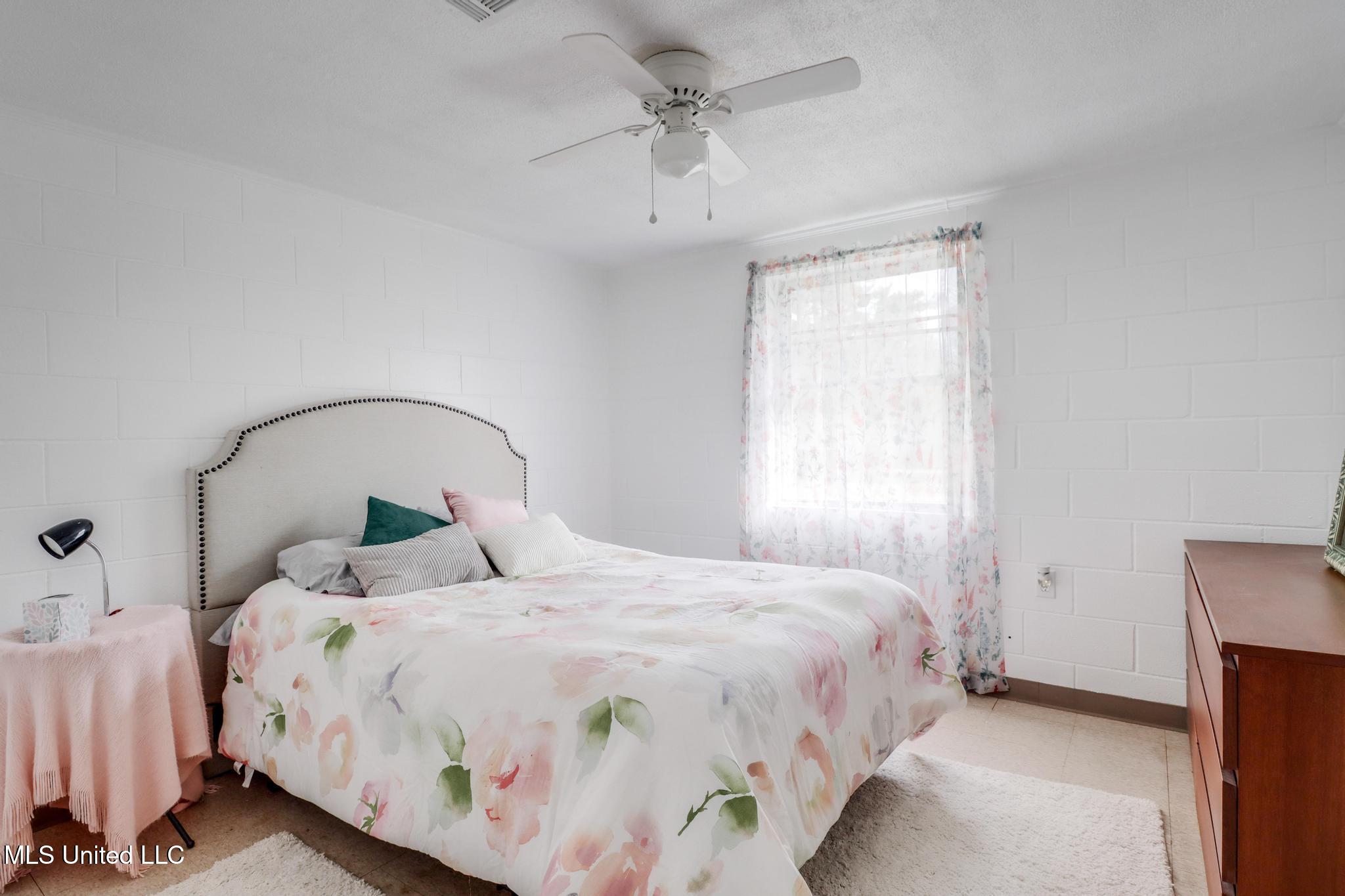 16011 Road 428 Kiln, MS 39556 - Photo 9 of 18 IMG_8584