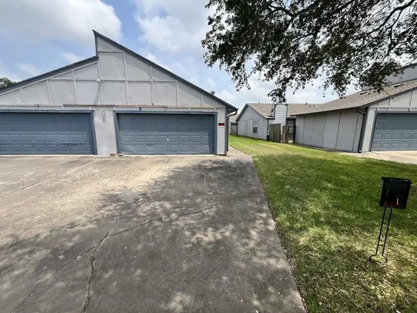 $184,519 | 7206 Elwood Court, Unit A4, Corpus Christi, TX 78413