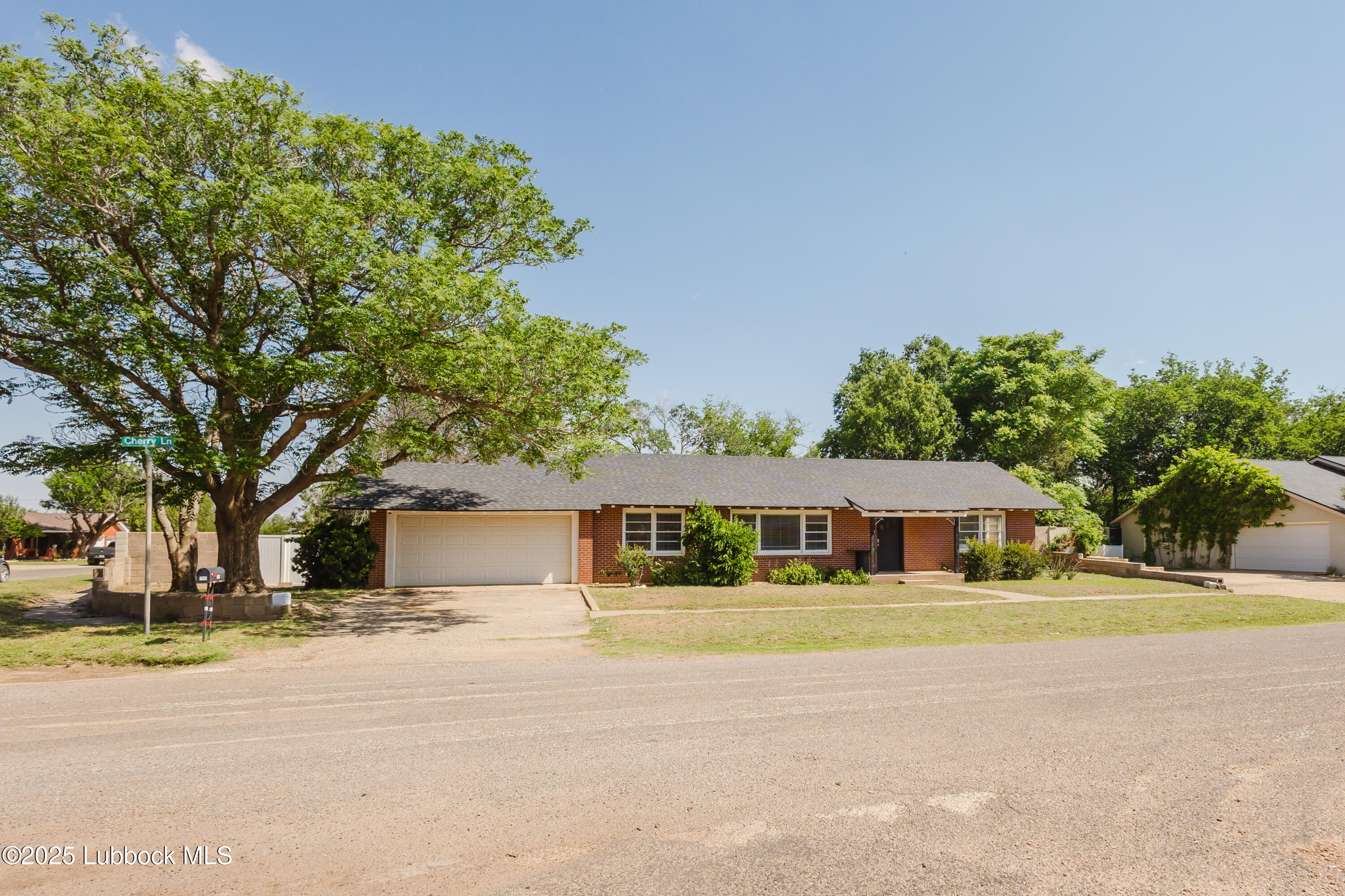 106 Cherry Lane Lamesa, TX 79331 - Photo 3 of 42 106CherryLn-3