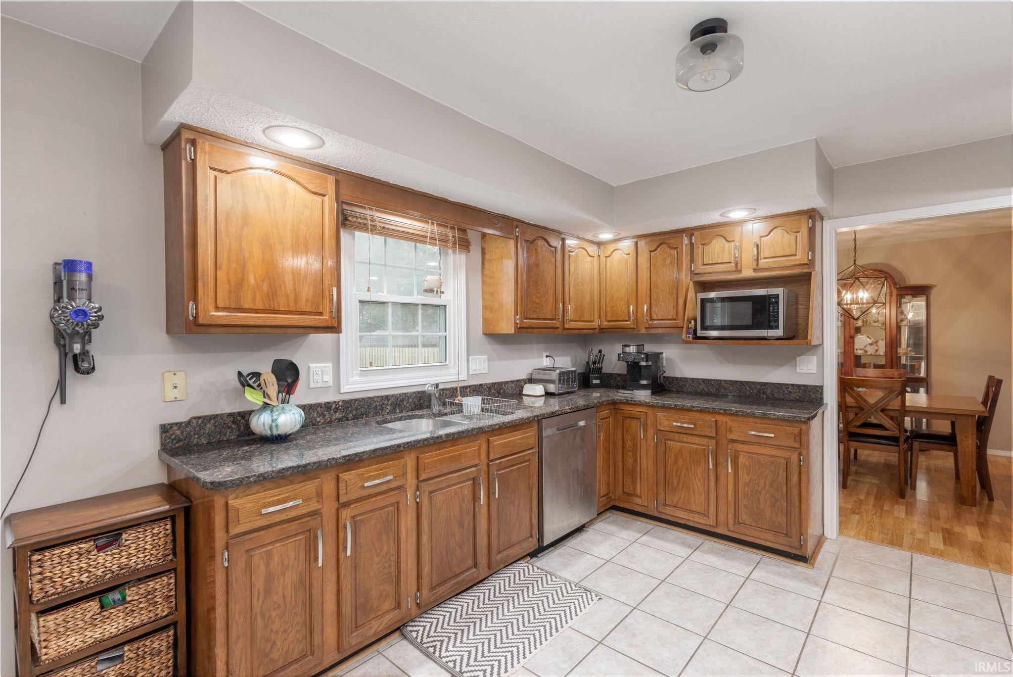 10383 Dunn Road Osceola, IN 46561 - Photo 7 of 35