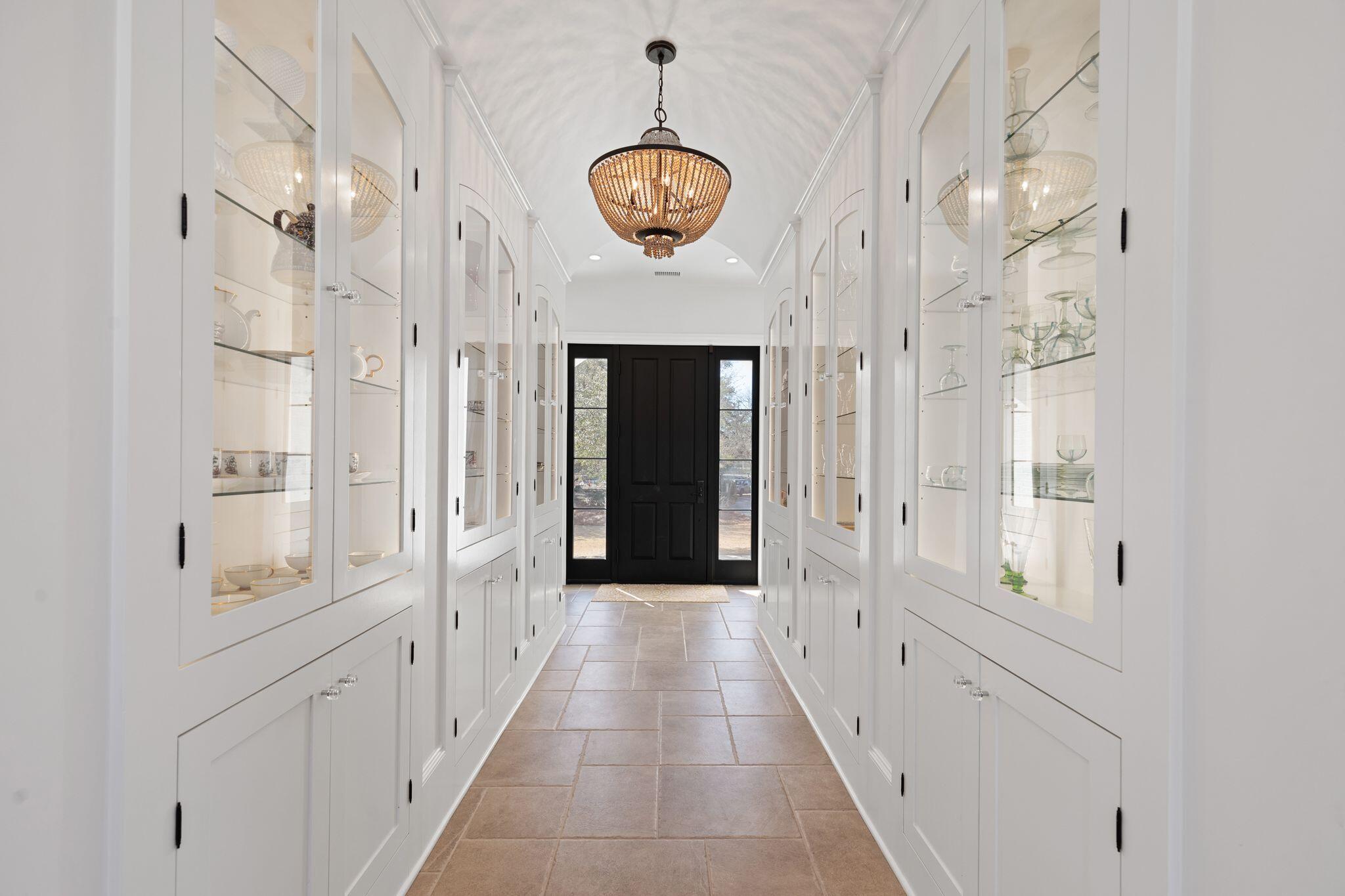 1500 Clubhouse Lane Mount Pleasant, SC 29466 - Photo 11 of 82 Amazing Entry Way