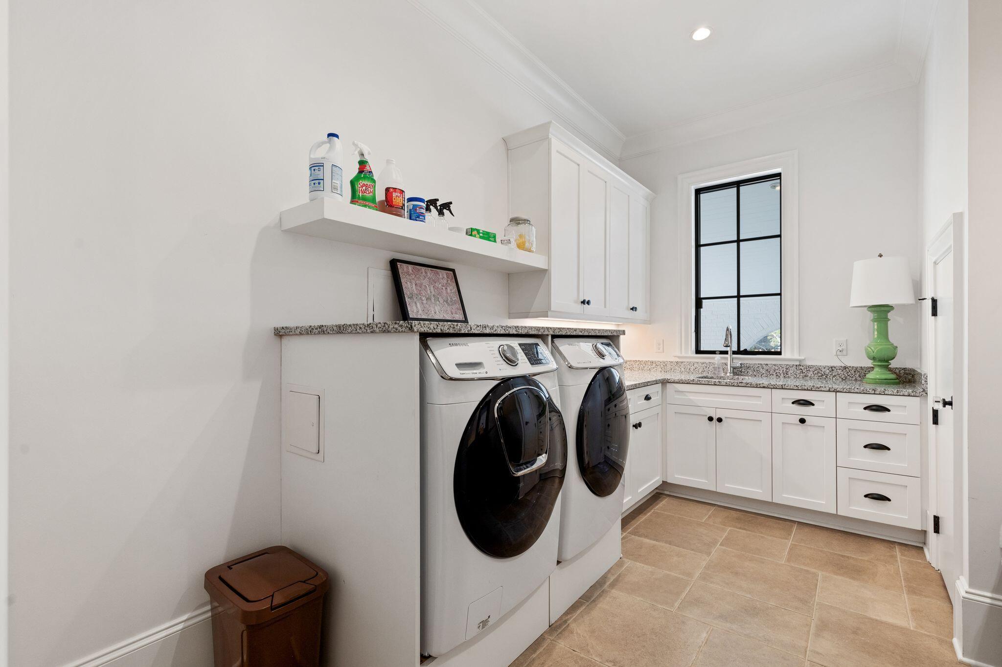 1500 Clubhouse Lane Mount Pleasant, SC 29466 - Photo 35 of 82 Large Laundry Room
